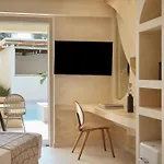 Otel Heyday Luxury Perissa (Santorini)
