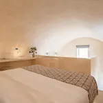 Heyday Luxury * Perissa (Santorini)