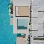 Heyday Luxury فندق