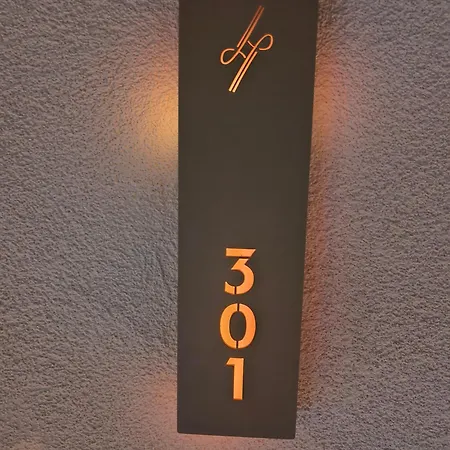 Heyday Luxury Hotel *