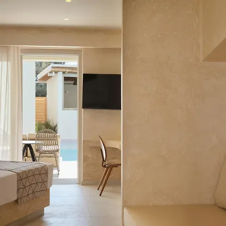Heyday Luxury * Perissa (Santorini)