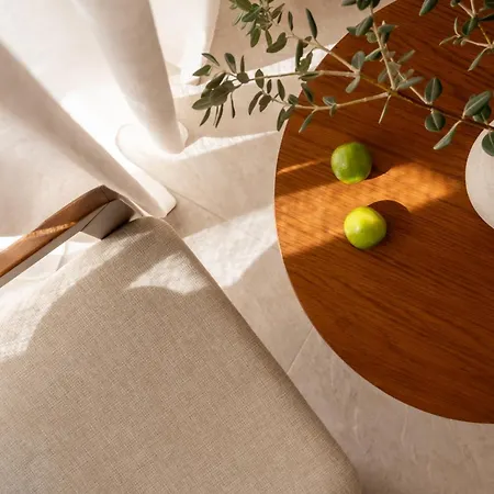 Heyday Luxury Otel Perissa (Santorini)