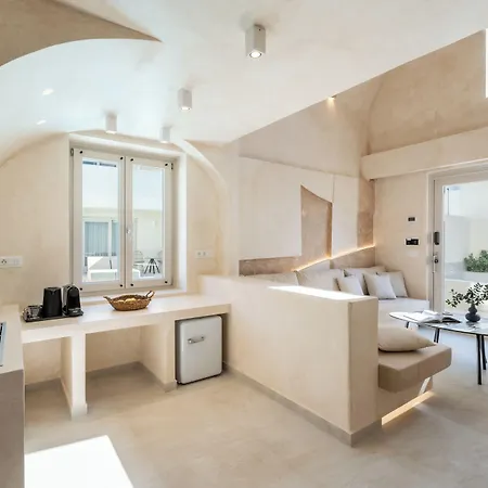 Heyday Luxury Hotel Perissa (Santorini)