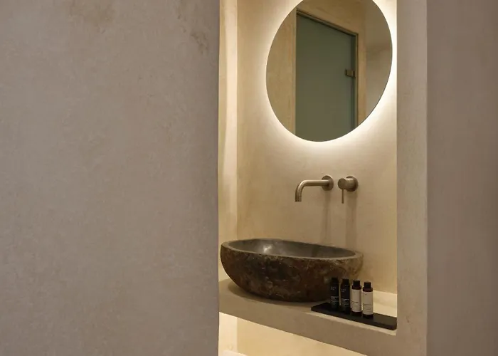 Heyday Luxury Hotel Perissa (Santorini)