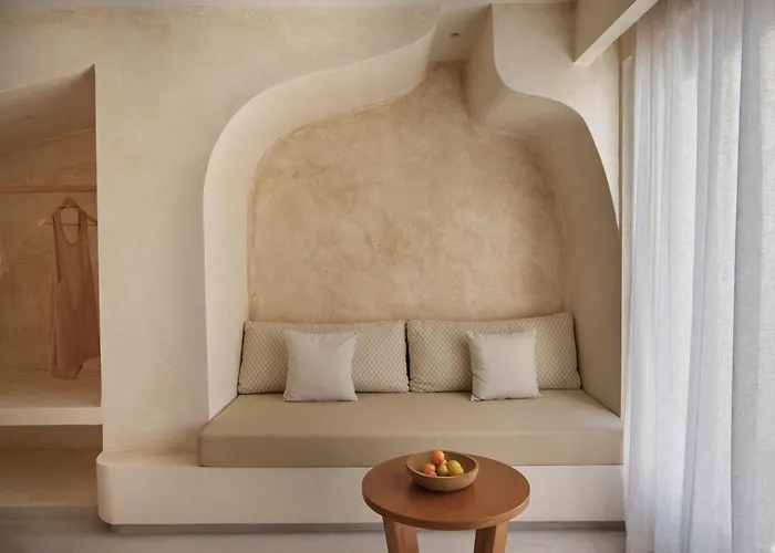 Heyday Luxury Περίσσα