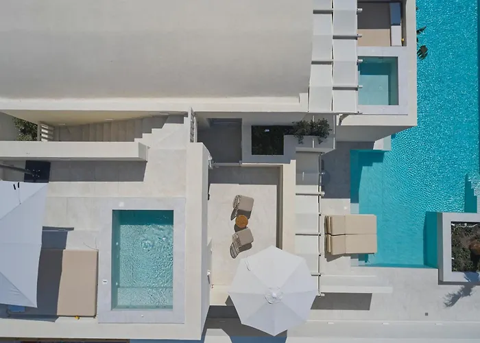 Heyday Luxury Perissa (Santorini)