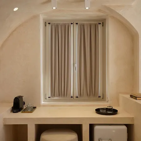 Heyday Luxury Περίσσα