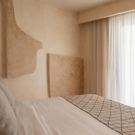 Heyday Luxury Hotel Perissa (Santorini)