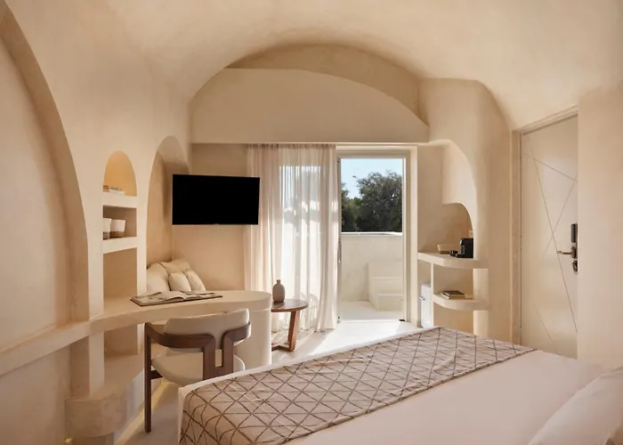 Heyday Luxury Hotel Perissa (Santorini)