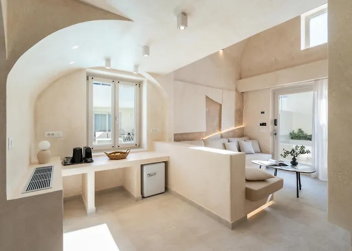 Heyday Luxury Hotel *